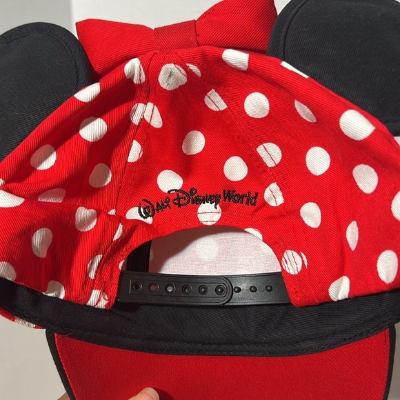 Disney Minnie Mouse Cap And Tin Bundle - Picture 12 of 12